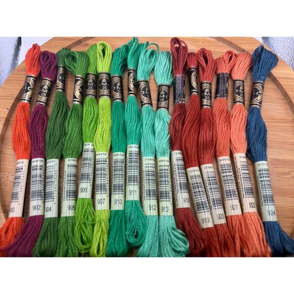 Huge 500 Lot of DMC Embroidery Floss Skeins Cross Stitch Thread NIP #01-3000s*** - Picture 12 of 14